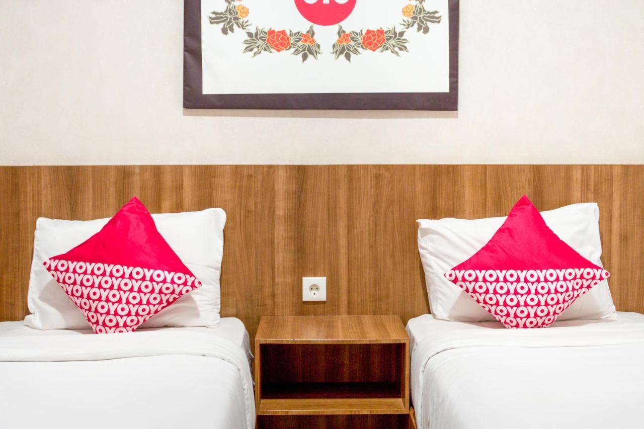 Super Oyo 1183 Papakoel Hotel Medan Exterior photo